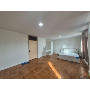 ห้องเช่า 28 ตรม.ชั้น 3 ซอยพหลโยธิน 54/1แยก 4 สภาพดี พร้อมอยู่