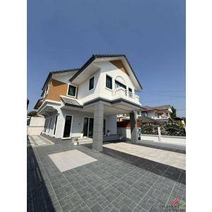 ขายถูกมาก!! บ้านเดี่ยว 2 ชั้น รีโนเวทใหม่ทั้งหลัง ม.สถาพร รังสิต คลอง4 ติดถนนใหญ