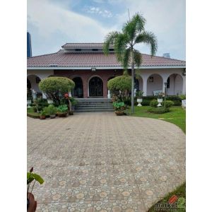 ขายที่ดินพร้อมบ้าน 3 หลัง 359 ตรว. ย่านสุขุมวิท71 ปรีดี 14 ทำเลศักยภาพ ใกล้ทองหล