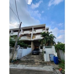 ให้เช่าทาวน์โฮม 3 ชั้นหลังมุม 250 ตรม. 4 ห้องนอน สุขุมวิท 99 ใกล้ BTS บางจาก 300