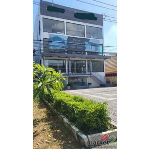 อาคาร4ชั้นติดถนนเลียบด่วนเอกมัย-รามอินทรา ประดิษฐ์มนูธรรม120ตร.วา 1,000ตร.มจอดรถ