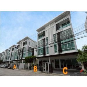 ให้เช่าสำนักงาน 3 หลัง พื้นที่รวม 1700 ตร.ม. โครงการบิซ แกลเลอเรีย ซอยนวลจันทร์ 