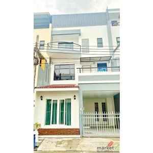 รร.นานาชาติบางกอกพัฒนา 1.2 กม.  MRT ศรีลาซาล 530ม. โฮมออฟฟิศ 4 นอน 5 น้ำ 25 ตร.ว