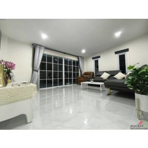 ให้เช่าถูกมาก!! บ้านเดี่ยวชั้นเดียว รีโนเวทใหม่ เฟอร์ครบพร้อมอยู่ ทำเลทอง 