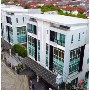 HR 9648 ให้เช่าสำนักงานเลียบด่วนเอกมัน รามอินทรา 4 ชั้น 500 ตรม .4 ที่จอด ซอยนวล