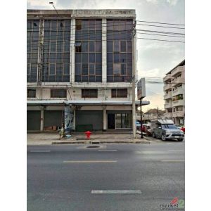 เช่า อาคารพาณิชย์ 4.5 ชั้น วัชรพล บางเขน กทม. ขนาด 42.3 ตรว.วา. 3 นอน 2 น้ำ