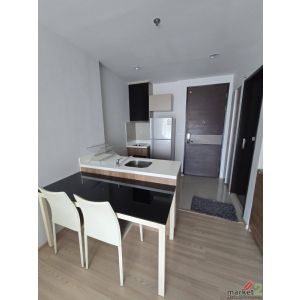Rhythm Sathorn privacy tranquility security 34th floor BTS Saphan Taksin