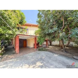 ขายบ้านเดี่ยว2ชั้น86ตร.ว.สุขุมวิท63ซอยเอกมัย10จอดรถมากถึง 5-6 คัน 