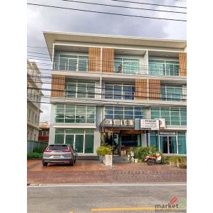 P2242 ขายอาคาร พาณิชย์ 3.5 ชั้น ตึกใหม่ ห้องหัวมุม รามคำแหง 174 ใกล้ MRT มีนพัฒน