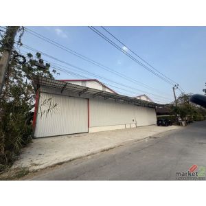 ให้เช่าโกดังสร้างใหม่ 650 ตรม. ถนนกรุงเทพกรีฑา รถเทรลเลอร์เข้าออกได้ **เหลือ 2 ย