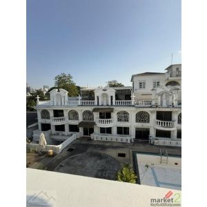 ให้เช่าทาวน์โฮม 4 ชั้น 250 ตร.ม. Leo Classic Place ซอยสุขุมวิท 49 ใกล้ รพ.สมิติเ