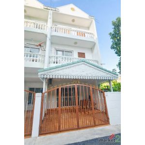 ให้เช่าทาวน์เฮ้าส์ใหญ่ 3ชั้น 25 ตรว. จรัญฯ43-45 ใหญ่มาก! 4นอน เซ็นทรัลปิ่นเกล้า 