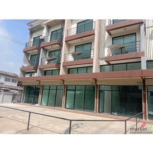 ให้เช่าทาวน์โฮม3.5ชั้นห้องมุม281ตร.ม.ย่านรามอินทราFashion Island เหมาะสำหรับออฟฟ