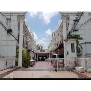 HR 9757 ให้เช่าทาวน์โฮมหรู 4 ชั้น 250 ตร.ม. โครงการ Leo Classic Place ใจกลางทองห