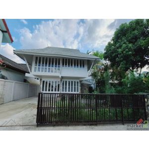 ให้เช่าบ้าน 2 หลังเชื่อมกัน 97 ตรว. 4 ห้องนอน รีโนเวทเสร็จใหม่ บ้านทรงสวย เนื้อท