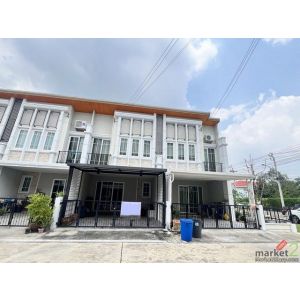  ขายทาวน์เฮ้าส์ 3 ชั้น   โครงการ โกลเด้นทาวน์ พหลโยธิน-สะพานใหม่  เขตสายไหม กรุง