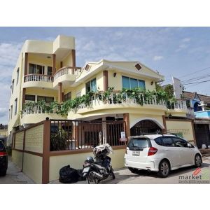  ให้เช่าทาวน์เฮาส์หลังมุม 2.5 ชั้น  พื้นที่ใช้สอยกว่า 450 ตรม  5 ห้องนอน 4 ห้องน