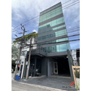 ให้เช่าออฟฟิศสำนักงาน5ชั้น มีลิฟท์ ใกล้รถไฟฟ้า BTSสถานีทองหล่อ และสถานีพร้อมพงษ์