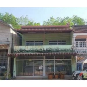 ขายอาคารพาณิชย์ ถ.สายสุราษฎร์ธานี-ตะกั่วป่า ต.เขาวง อ.บ้านตาขุน จ.สุราษฎร์ธานี
