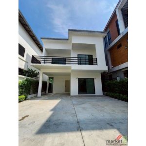 ให้เช่าบ้านสร้างใหม่ สุขุมวิท 93 (ซอยพึ่งมี 29) ใกล้ BTS ที่จอดรถ 3 คัน เหมาะสำห
