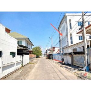 ขายอาคารพาณิชย์ 3 ชั้น  เมืองเชียงใหม่ ถนน เชียงใหม่ - ฮอด