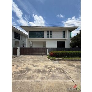 ให้เช่าบ้านเดี่ยว 2 ชั้น 222 ตรม. 3 ห้องนอน หมู่บ้าน Perfect Place พระราม 9 - กร