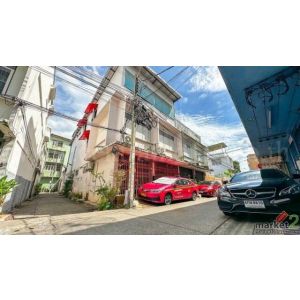 ทาวน์เฮ้าส์ 3 ชั้น 52 ตร.วา สาธุประดิษฐ์ 16 บางคอแหลม(บางรัก)  ราคาถูกที่สุดในระ