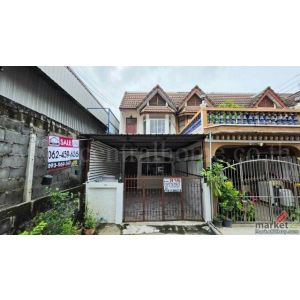 ทาวน์เฮ้าส์ สนามบินน้ำ ซอยนนทบุรี 20  (ซอยโรงน้ำแข็ง) รีโนเวทใหม่ หลังริม ราคาถู