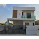 บ้านเดี่ยว 2 ชั้น ฟรีโอน ปูกระเบื้องรอบบ้าน สันทราย