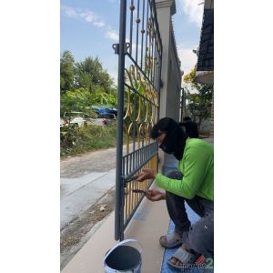 รับซ่อมประตูรั้วเหล็กพร้อมทาสีกันสนิม มีผลงานการันตี พร้อมให้บริการโดยช่างมืออาช