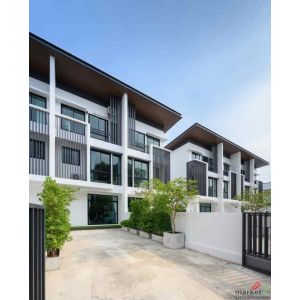 ขายทาวน์โฮม 3 ชั้น สไตล์โมเดิร์น – ซอยสตรีวิท 29 ราคาพิเศษ เริ่มต้นเพียง 6,990,0