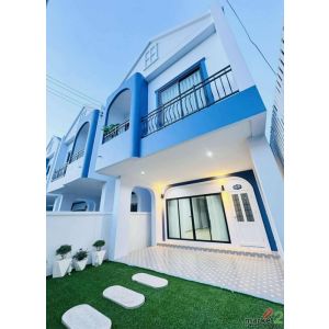 ขายถูกมาก!! บ้าน 2 ชั้น สร้างใหม่ บนทำเลทอง ซอยสถาพร แยกอ่างศิลา อ.เมืองชลบุรี 