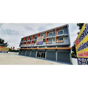 อาคารพาณิชย์ทำเลทอง หน้าติดถนน หลังชมวิวแม่น้ำเจ้าพระยา