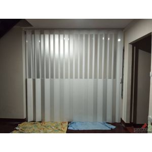 ฉากกั้นแอร์ กั้นห้อง กระจกอะคิริค