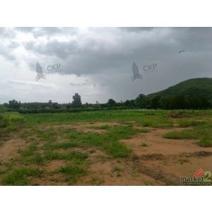 ที่ดินเปล่า เนื้อที่ขนาด 2 ไร่ ใกล้ถนนทางไปน้ำตกป่าละอู ไม่ไกลจากแหล่งท่องเที่ยว