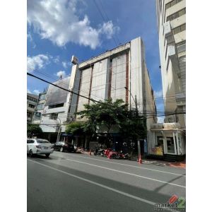 ให้เช่าอาคารพาณิชย์ 4 ชั้นครึ่งไม่รวมดาดฟ้า 4 คูหา ติดถนนใหญ่ อยู่ใจกลางถนนเยาวร