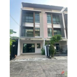 HS 1834 ขายทาวน์โฮม 3 ชั้นหลังมุม 33 ตร.ว. โครงการบ้านกลางเมืองนวมินทร์42 ทำเลดี