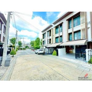 MRT บางแค 1.44กม.เฟอร์ครบ! ซ. กำนันแม้น กัลปพฤกษ์ ทาวน์เฮาส์หลังมุม 3 ชั้น 3 นอน