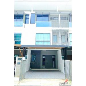 ทาวน์โฮมหรู 3 ชั้น 3 นอน 4 น้ำ CDC 200 ตร.ม. ใกล้ เซ็นทรัล อีสต์วิลล์ 900 ม.CDC 
