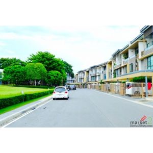 ทาวน์โฮมหรู 3 ชั้น 3 นอน 4 น้ำ ใกล้ เซ็นทรัล อีสต์วิลล์ 900 ม. 200 ตร.ม. รร.เลิศ