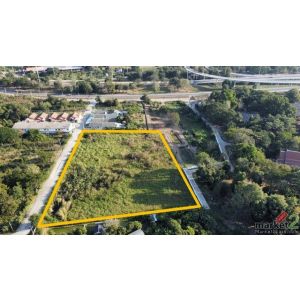 ขายที่ดิน บนทำเลทอง เนื้อที่ 5-0-85 ไร่ ต.บ้านอิฐ อ.เมือง จ.อ่างทอง