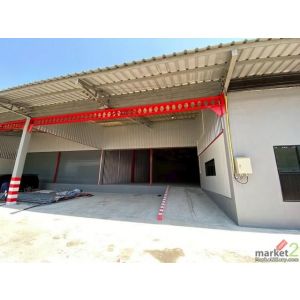 ให้เช่าโกดังยกสูง 540 ตร.ม. ถนนศรีนครินทร์-หนามแดง รถเทเลอร์เข้า-ออกได้