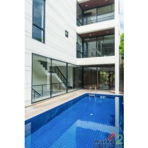 ให้เช่าสำนักงาน4ชั้นย่านอารีย์ พญาไท 750 ตร.ม.พร้อมสระส่วนตัว ใกล้BTSอารีย์ กระท