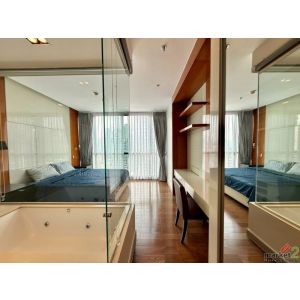 The Address Sukhumvit 28 Spacious Clean 17th Floor BTS PhromPhong