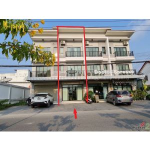 ขายอาคารพาณิชย์ 3 ชั้น พร้อมเข้าอยู่!! ทำเลสุดปัง ใจกลางบ้านฉาง ระยอง พื้นที่ 20