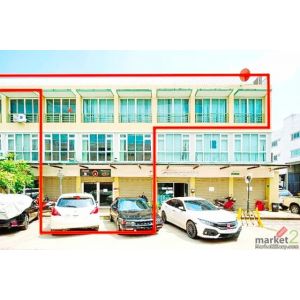 โชว์รูม อาคารให้เช่า มีลิฟต์ ชั้น1-3 ใกล้แม็คโคร คลองหลวง 400ม. ตลาดไอยรา 600ม. 