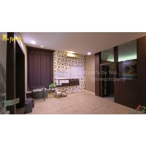 ขายบ้านพร้อมโกดัง ทำเลทอง ริมถนนซอยรามอินทรา 5 ขนาดเนื้อที่รวม: 3 งาน 92 ตร.ว. (