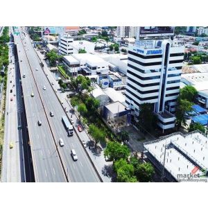 ให้เช่าสำนักงานในอาคารจุฑามาศ พร้อมที่จอดรถ บนทำเลทองบนถนนวิภาวดีรังสิต 