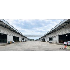 ใกล้เลียบด่วนเอกมัย รามอินทรา นวลจันทร์ โกดังพร้อมออฟฟิศ 1 นอน 2 น้ำ รถเทรลเลอร์