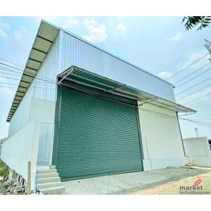 ทางด่วนศรีรัช 1.5กม.ร่วมสุข เลียบคลองประปา เช่า โกดัง  100 ตร.ว. 300 ตร.ม..สนามบ